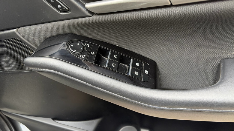 Mazda Cx-30 2.0 e-Skyactiv G MHEV SE-L 5dr Petrol Hatchback